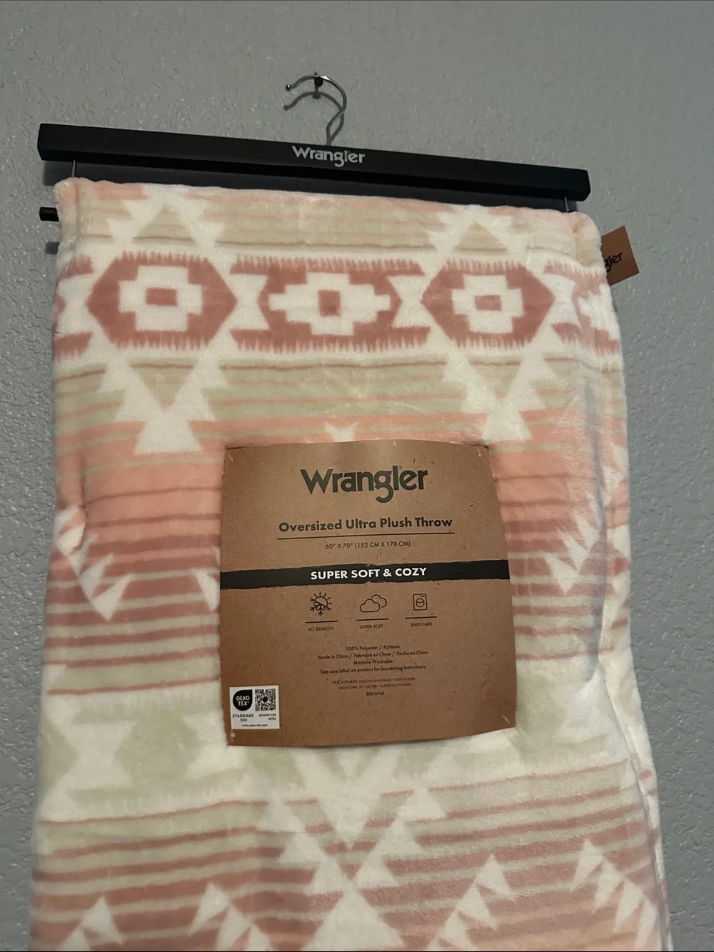 New Wrangler Aztec Print Oversized Plush Blanket 60”x70”